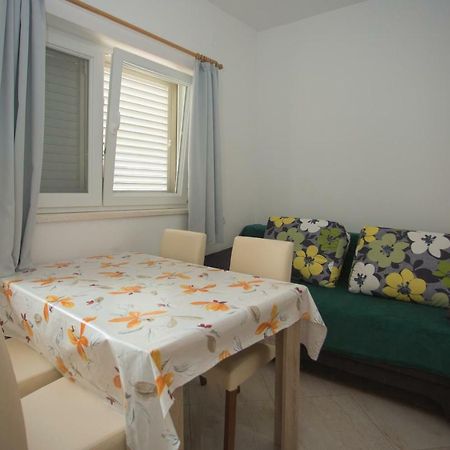 Apartment Ribica Kastela Bagian luar foto