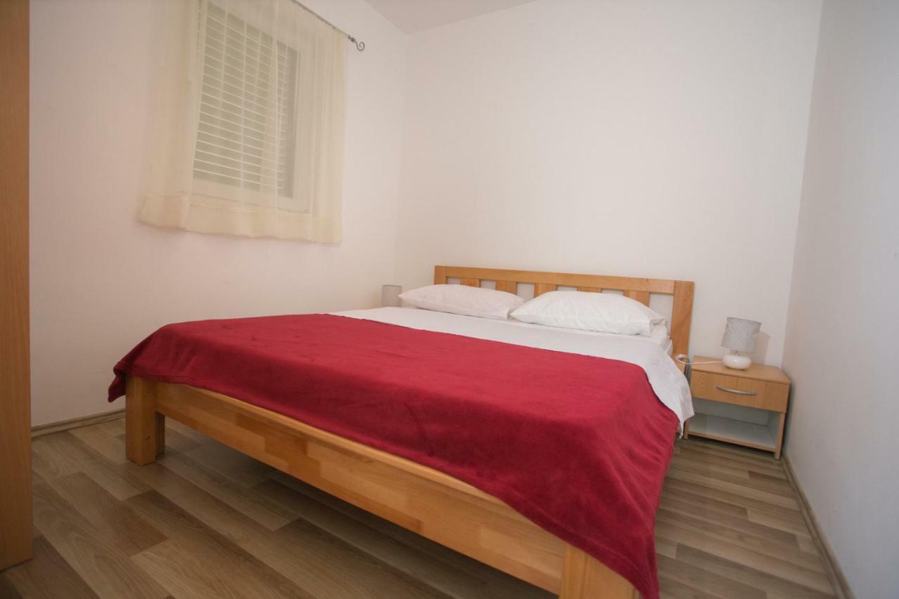 Apartment Ribica Kastela Bagian luar foto